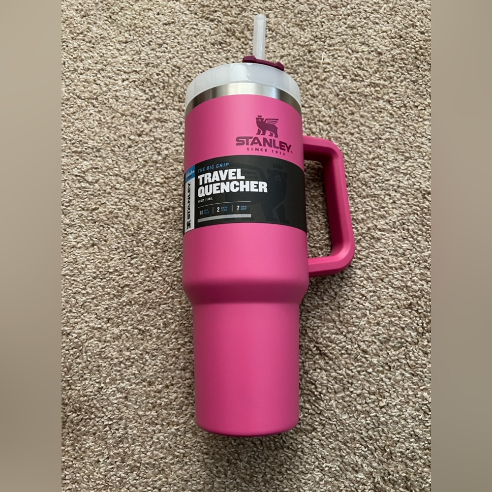 Stanley 40 oz quencher in azalea